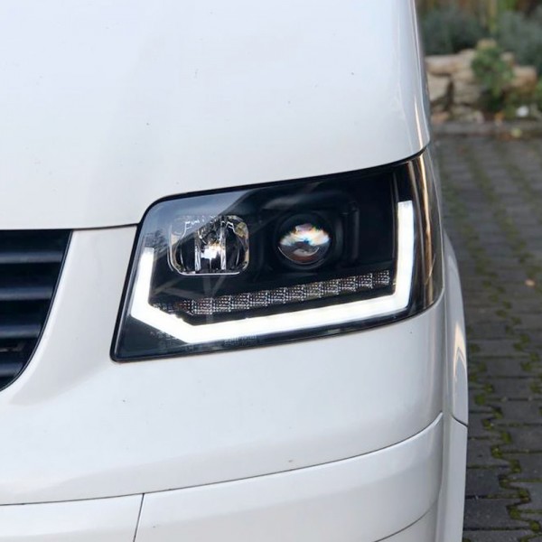 Scheinwerfer DRL LED Tagfahrlicht für VW T5 Bj. 03-09 Schwarz im T6 Design