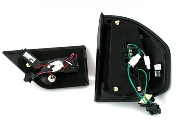 LED Rückleuchten für BMW X3 E83 Bj. 04-06 Rot/Chrom