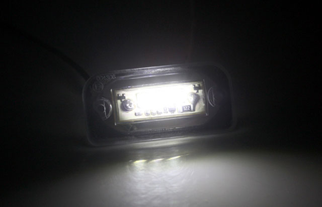 LED Kennzeichenbeleuchtung für Mercedes C-Klasse Limousine, W203