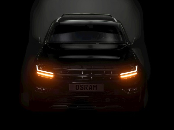 OSRAM LEDriving® Voll LED Scheinwerfer für VW Amarok Schwarz Edition Halogen Upgrade