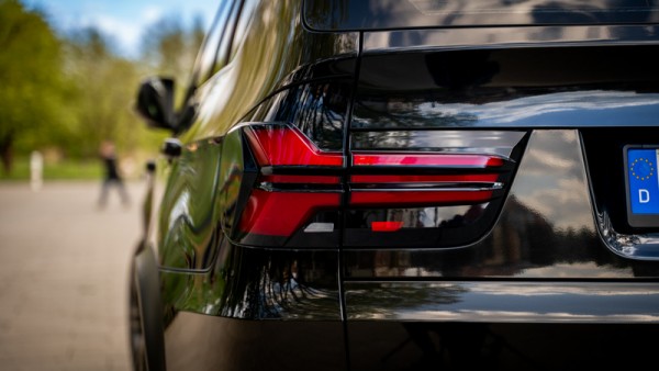 Voll LED 3D Lightbar Rückleuchten für BMW X5 E70 Bj. 07-10 Rot/Schwarz