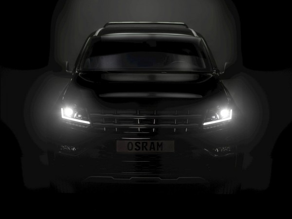 OSRAM LEDriving® Voll LED Scheinwerfer für VW Amarok Schwarz Edition Halogen Upgrade
