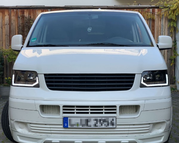 Scheinwerfer DRL LED Tagfahrlicht für VW T5 Bj. 03-09 Schwarz im T6 Design