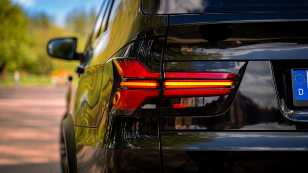 Voll LED 3D Lightbar Rückleuchten für BMW X5 E70 Bj. 07-10 Rot/Schwarz