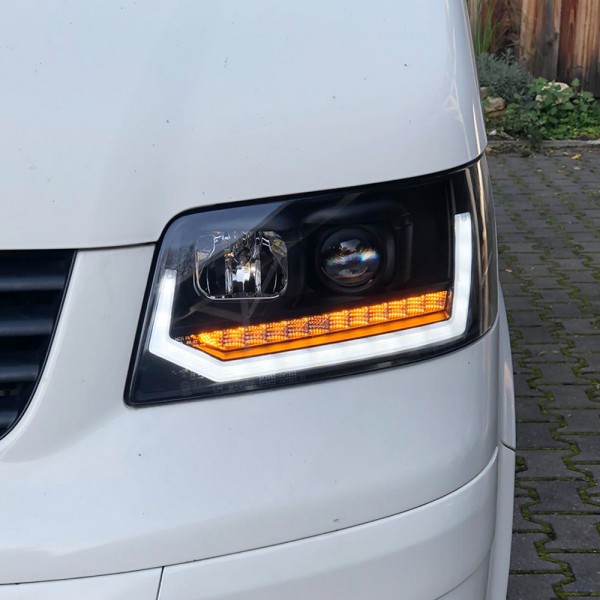 Scheinwerfer DRL LED Tagfahrlicht für VW T5 Bj. 03-09 Schwarz im T6 Design