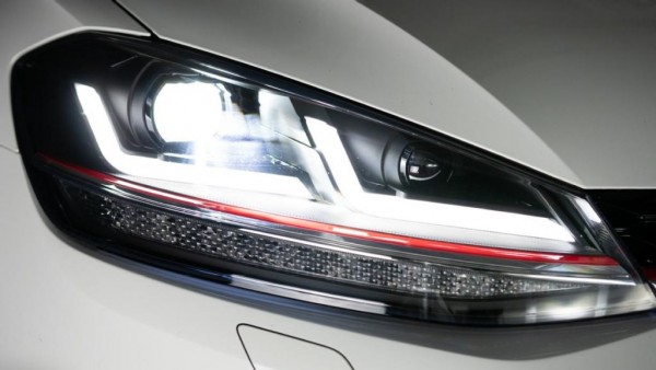 OSRAM LEDriving® Voll LED Scheinwerfer für VW Golf 7.5 VII Facelift Bj. 17-20 Schwarz Rot