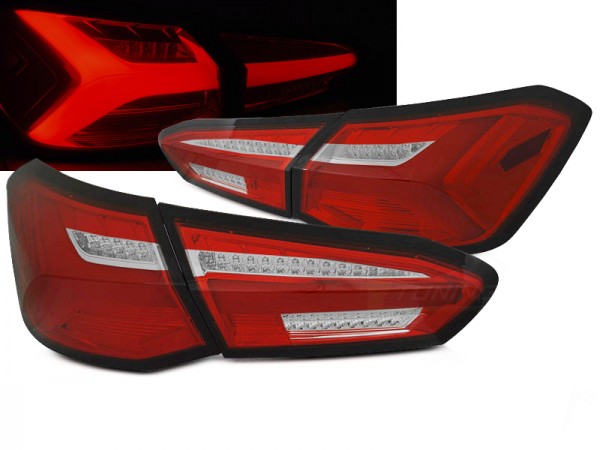LED Lightbar Rückleuchten für Ford Focus MK4 Bj. 18-21 Rot/Chrom dynamischer Blinker