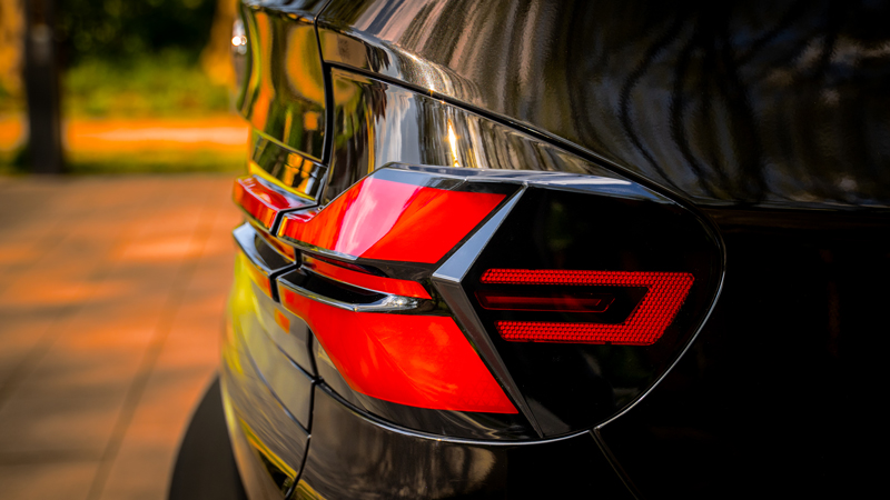 Voll LED 3D Lightbar Rückleuchten für BMW X5 E70 Bj. 07-10 Rot/Schwarz