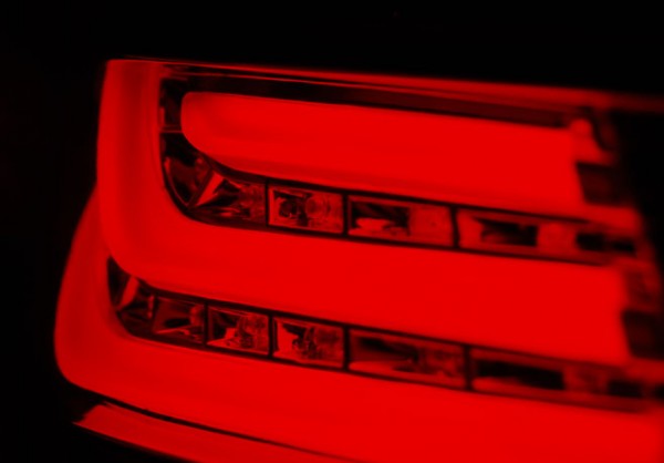 LED Lightbar Rückleuchten für BMW E60 Limo Bj. 03-07 Rot/Chrom